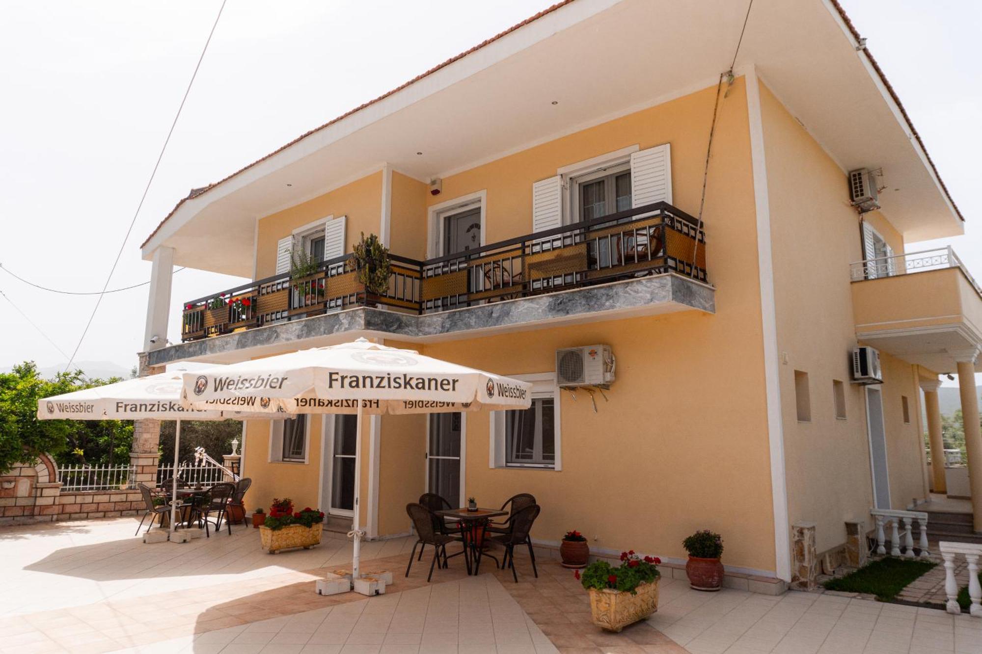 Apartment's Vasileiou 1 *